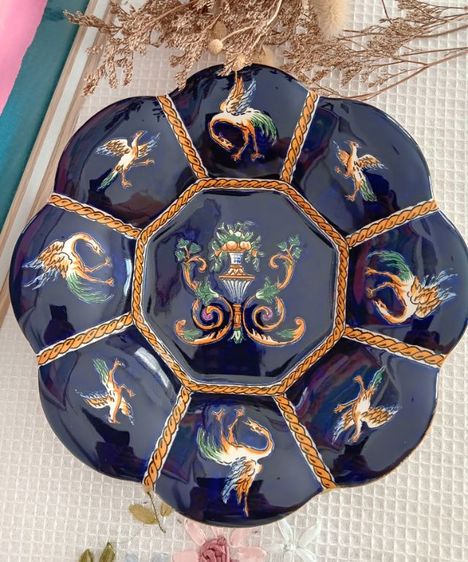 จานโชว์ ตกแต่งผนัง จากฝรั่งเศส สไตล์เรเนซองส์ แบรนด์ Gien