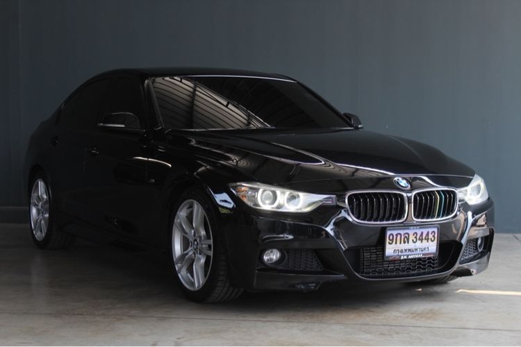 BMW Series 3 2015 320i Sedan เบนซิน ไม่ติดแก๊ส เกียร์อัตโนมัติ ดำ รูปที่ 3