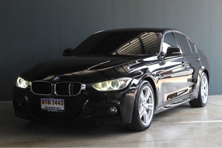 รถ BMW Series 3 320i สี ดำ
