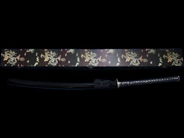 ดาบซามูไร คาตานะญี่ปุ่น ขนาดนากามากิ T10 พร้อมใบเซอร์