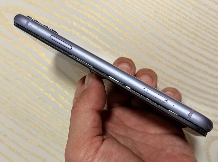 ตีเป็นซาก iPhone 11 ตามสภาพ อ่านให้เข้าใจก่อน รูปที่ 8