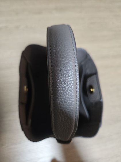 กระเป๋า tory burch Small McGraw Bucket Bag ช้อปไทยค่ะ รูปที่ 3