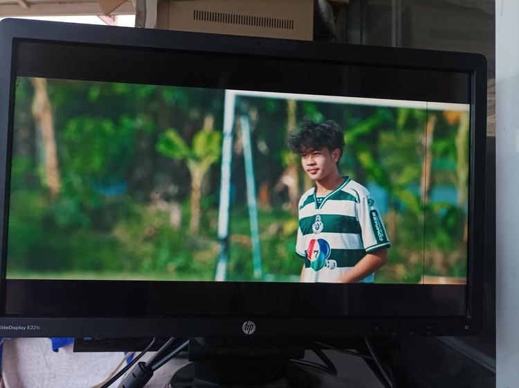 จอ Hp 22 นิ้ว รุ่น E221c ปรับสูงต่ำ ทะแยงได้หมด มีช่องต่อ disply vga dvi usb av in และช่องต่อพริ้นเตอร์ มีลำโพงในตัว ขายตามสภาพเพียง 590 บ รูปที่ 8