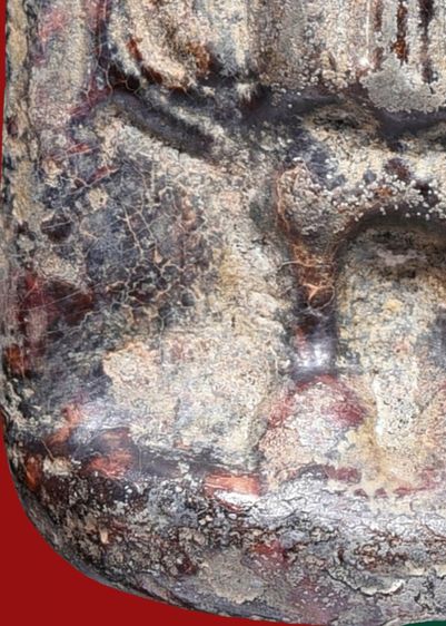 มรดกบรรพบุรุษ สนิมไขแดงลูกหว้า พระบ้าน พระร่วงยืนหลังรางปืน กรุวัดพระศรีมหาธาตุ ลพบุรี  ขึ้นไข แตกใยแมงมุม สวย รูปที่ 16