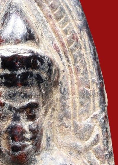 มรดกบรรพบุรุษ สนิมไขแดงลูกหว้า พระบ้าน พระร่วงยืนหลังรางปืน กรุวัดพระศรีมหาธาตุ ลพบุรี  ขึ้นไข แตกใยแมงมุม สวย รูปที่ 9