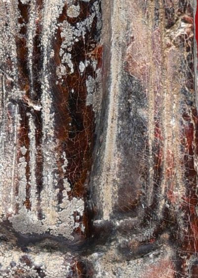 มรดกบรรพบุรุษ สนิมไขแดงลูกหว้า พระบ้าน พระร่วงยืนหลังรางปืน กรุวัดพระศรีมหาธาตุ ลพบุรี  ขึ้นไข แตกใยแมงมุม สวย รูปที่ 15