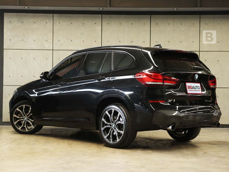 BMW X1 2022 2.0 sDrive20d M Sport Utility-car ดีเซล ไม่ติดแก๊ส เกียร์อัตโนมัติ ดำ รูปที่ 4