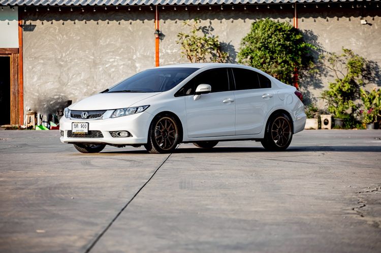 Honda Civic 2013 1.8 ES i-VTEC Sedan เบนซิน ไม่ติดแก๊ส เกียร์อัตโนมัติ ขาว รูปที่ 2