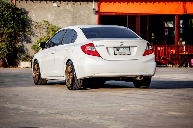 Honda Civic 2013 1.8 ES i-VTEC Sedan เบนซิน ไม่ติดแก๊ส เกียร์อัตโนมัติ ขาว รูปที่ 3