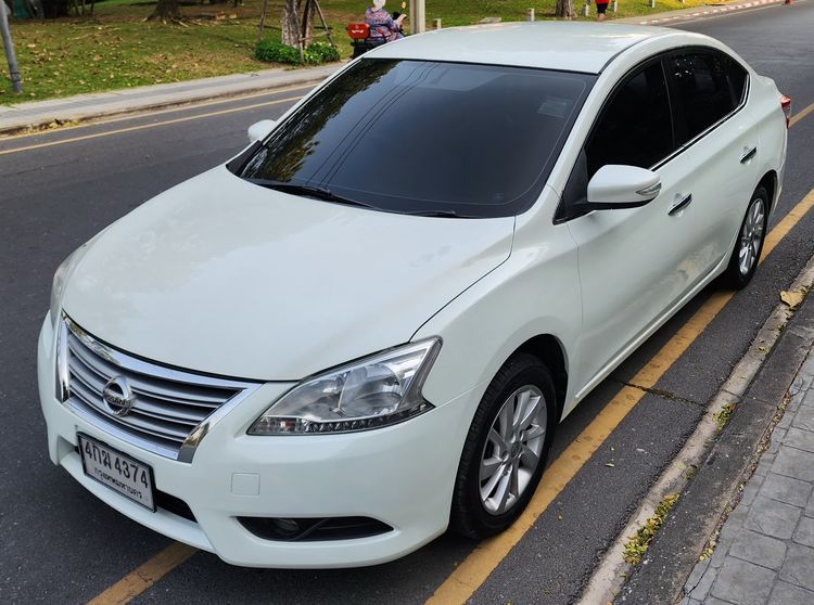 รถ Nissan Sylphy 1.6 E CNG สี ขาว