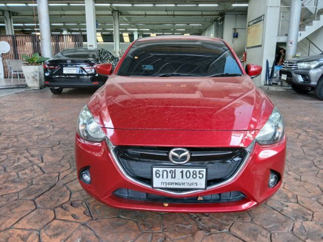 Mazda Mazda 2 2016 1.3 High Connect Sedan เบนซิน ไม่ติดแก๊ส เกียร์อัตโนมัติ แดง รูปที่ 2