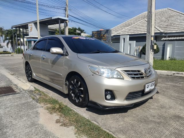 รถ Toyota Altis 1.6 E CNG สี บรอนซ์ทอง