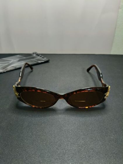 แว่นกันแดด นี้เป็นงานดีไซน์จาก Florence Design (Handmade by Florence Design)