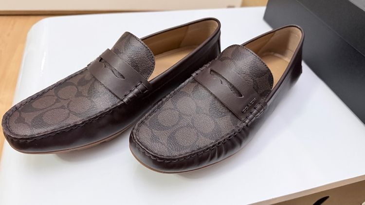 รองเท้า loafer Coach สี Brown รูปที่ 9