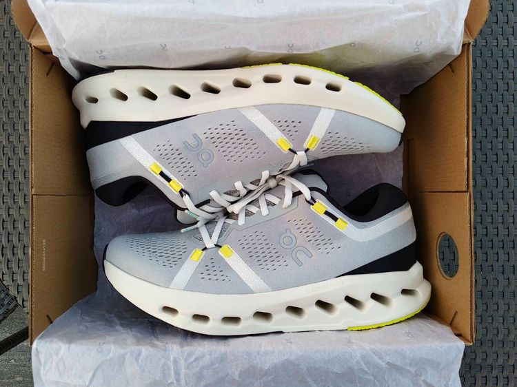 On Cloudsurfer 2 สีGlacierIvory เบอร์45 รูปที่ 13