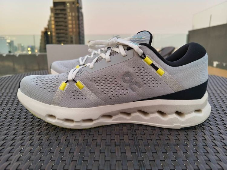 On Cloudsurfer 2 สีGlacierIvory เบอร์45 รูปที่ 6