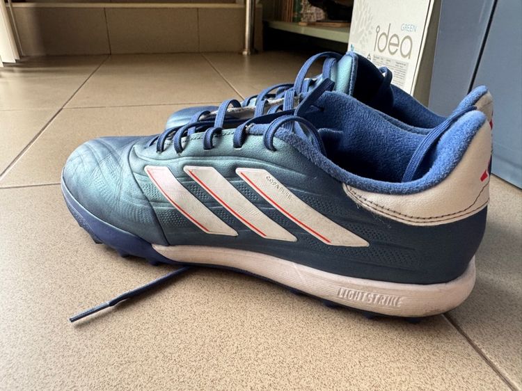 รองเท้าสตั๊ด adidas รุ่น Copa Pure สำหรับเตะหญ้าเทียม รูปที่ 3