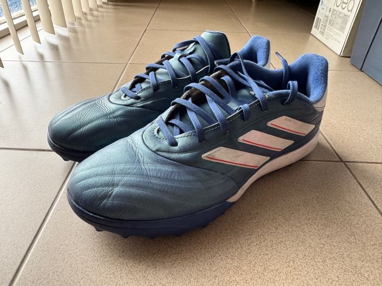 รองเท้าสตั๊ด adidas รุ่น Copa Pure สำหรับเตะหญ้าเทียม รูปที่ 2