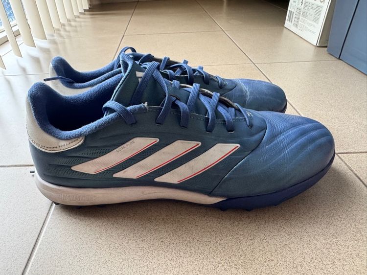 รองเท้าสตั๊ด adidas รุ่น Copa Pure สำหรับเตะหญ้าเทียม รูปที่ 4