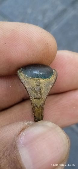 แหวนหลวงพ่ออิ่ม วัดหัวเขา พิมพ์ยืน-นางกวัก-หัวเมฆพัตร เนื้อทองผสม จังหวัดสุพรรณบุรี

 รูปที่ 5