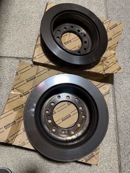 จานดิสก์เบรคหลัง Fortuner TRD 2016