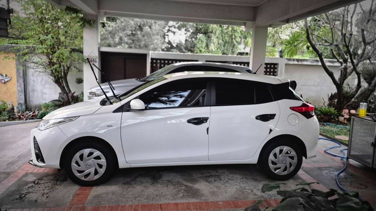 Toyota Yaris 2022 1.2 Entry Sedan เบนซิน ไม่ติดแก๊ส เกียร์อัตโนมัติ ขาว รูปที่ 3