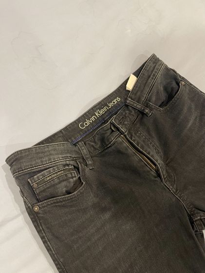Calvin Klein Jeans ของแท้ เอว 32 ทรง Skinny ผ้ายืด สีดำฟอก รูปที่ 2