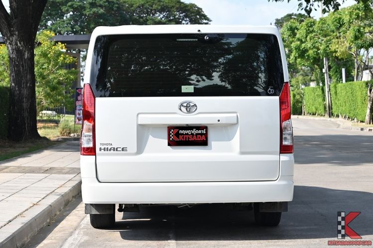 Toyota Hiace 2022 2.8 GL Van ดีเซล ไม่ติดแก๊ส เกียร์ธรรมดา ขาว รูปที่ 4
