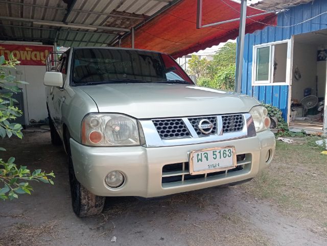 รถ Nissan FRONTIER 2.7 TL สี บรอนซ์ทอง