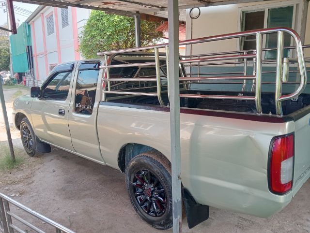 Nissan FRONTIER 2004 2.7 TL Pickup ดีเซล ไม่ติดแก๊ส เกียร์ธรรมดา บรอนซ์ทอง รูปที่ 3