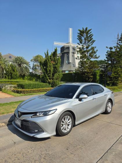 รถ Toyota Camry 2.0 G สี บรอนซ์เงิน