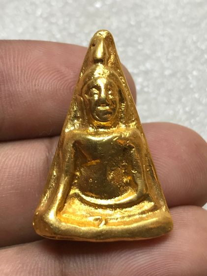 พระนางพญาเนื้อทองโบราณมีทองอยู่48.71