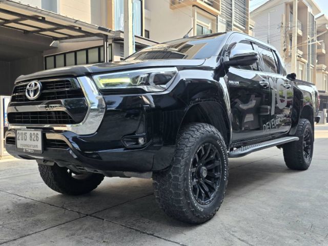 รถ Toyota Hilux Revo 2.4 E Prerunner สี ดำ