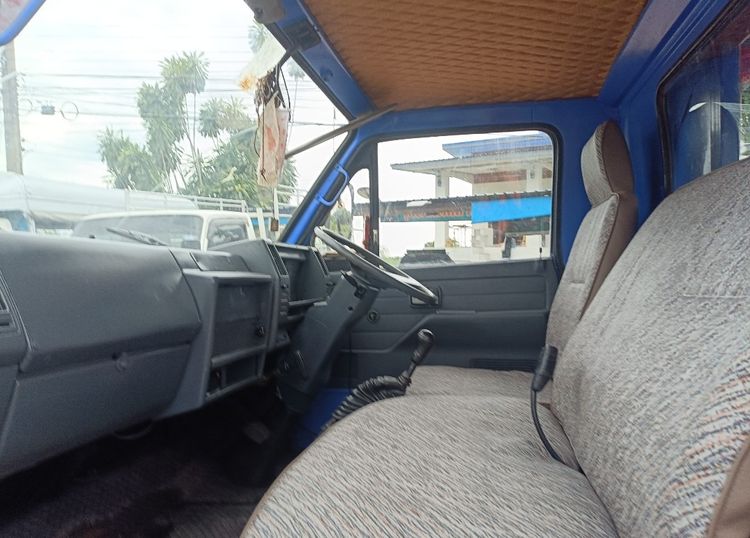 ขายISUZU NKR110แรงม้าปี36 รถห้างแท้เกียร์สั้น ยกหัวได้เครื่องเยี่ยม แชสซีสวยเอกสารครบพร้อมโอนทั่วไทย รูปที่ 6