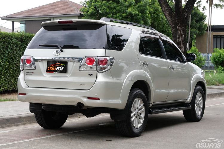 Toyota Fortuner 2013 3.0 V Utility-car ดีเซล ไม่ติดแก๊ส เกียร์อัตโนมัติ บรอนซ์เงิน รูปที่ 3
