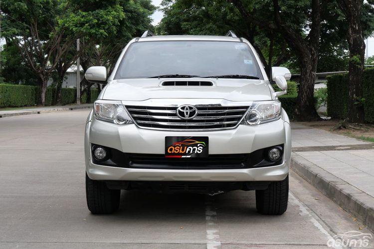 Toyota Fortuner 2013 3.0 V Utility-car ดีเซล ไม่ติดแก๊ส เกียร์อัตโนมัติ บรอนซ์เงิน รูปที่ 2