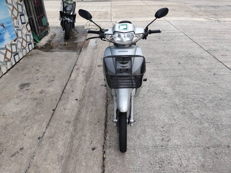 🛵ยังไงก็ขาย WAVE100 ปี 46(งดต่อ ขายตามสภาพ) เครื่องดี สีสวย สตาร์ทเท้า เล่มชุดโอนครบ+เปลี่ยนถ่ายน้ำมันเครื่องฟรี ไม่มีส่งฟรี รูปที่ 4
