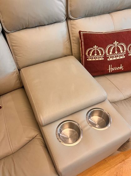 Luxury Recliner Sofa พร้อมที่วางแก้ว และ ช่องเก็บของ รูปที่ 2