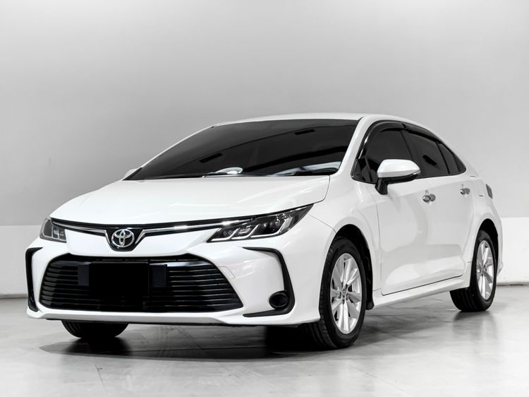 Toyota Altis 2023 1.6 G Sedan เบนซิน เกียร์อัตโนมัติ ขาว