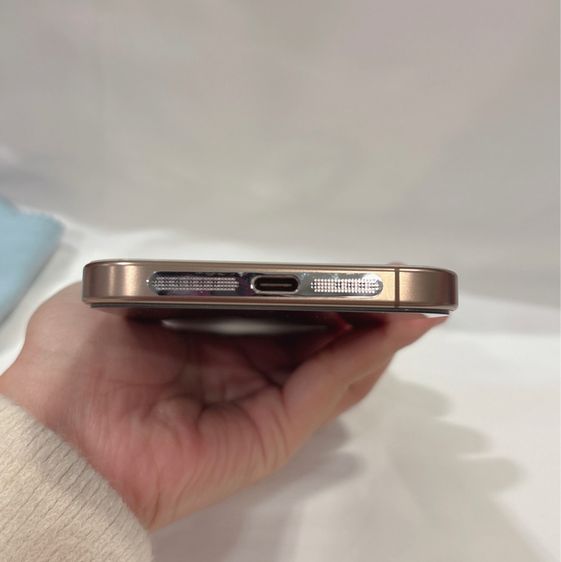 iPhone 16 Pro Max รูปที่ 3