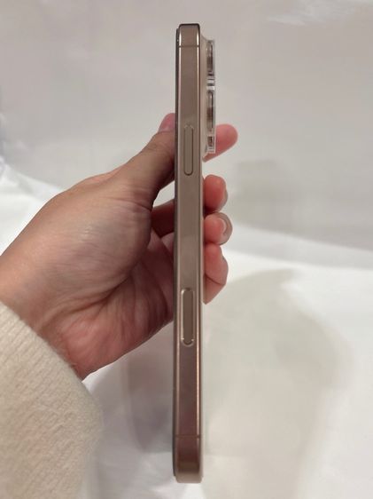 iPhone 16 Pro Max รูปที่ 4