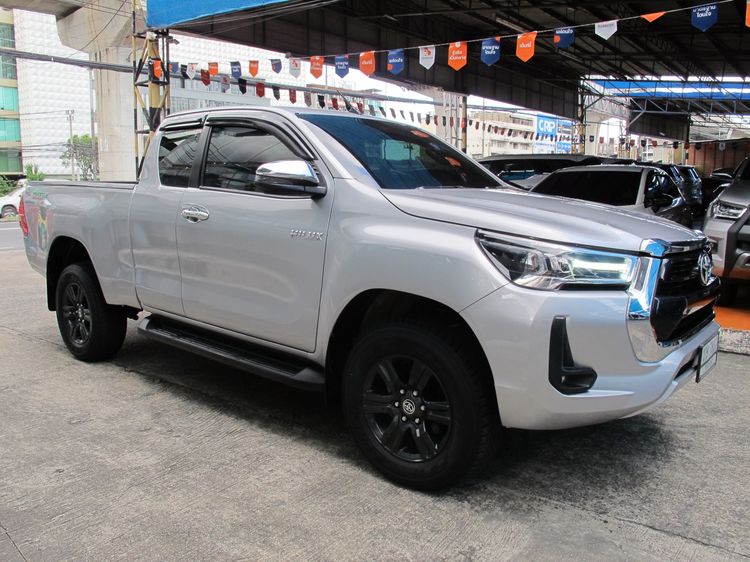 Toyota Hilux Revo 2022 Smart Cab 2.4 Entry Prerunner Pickup ดีเซล ไม่ติดแก๊ส เกียร์ธรรมดา เทา รูปที่ 2