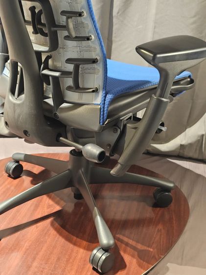Embody chair ผ้า top   balance fabric สภาพดี ราคาเต็ม 95000 herman miller รูปที่ 10
