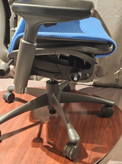 Embody chair ผ้า top   balance fabric สภาพดี ราคาเต็ม 95000 herman miller รูปที่ 13