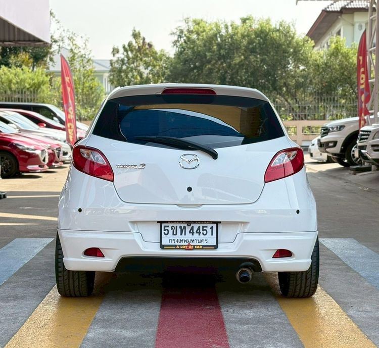 Mazda Mazda 2 2010 1.5 Sports Maxx Sedan เบนซิน ไม่ติดแก๊ส เกียร์อัตโนมัติ ขาว รูปที่ 4
