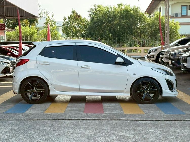 Mazda Mazda 2 2010 1.5 Sports Maxx Sedan เบนซิน ไม่ติดแก๊ส เกียร์อัตโนมัติ ขาว รูปที่ 2