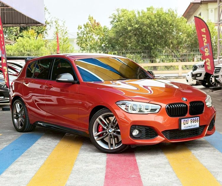 รถ BMW Series 1 118i สี ส้ม