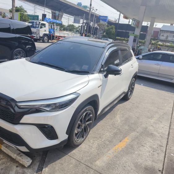 Toyota Corolla Cross 2024 1.8 Hybrid Premium Safety GR Sport Utility-car ไฮบริด ไม่ติดแก๊ส เกียร์อัตโนมัติ ขาว รูปที่ 3