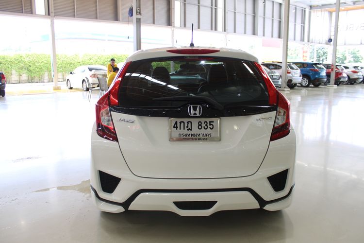 Honda Jazz 2015 1.5 S Sedan เบนซิน ไม่ติดแก๊ส เกียร์อัตโนมัติ ขาว รูปที่ 4