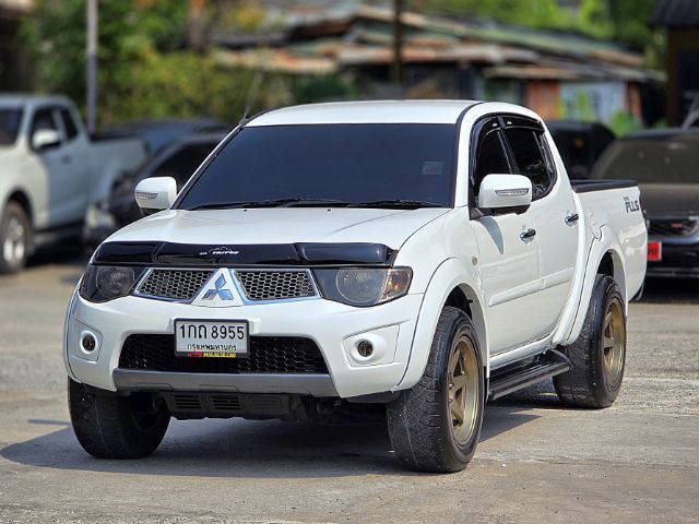 รถ Mitsubishi Triton 2.4 GLS Limited Plus สี ขาว